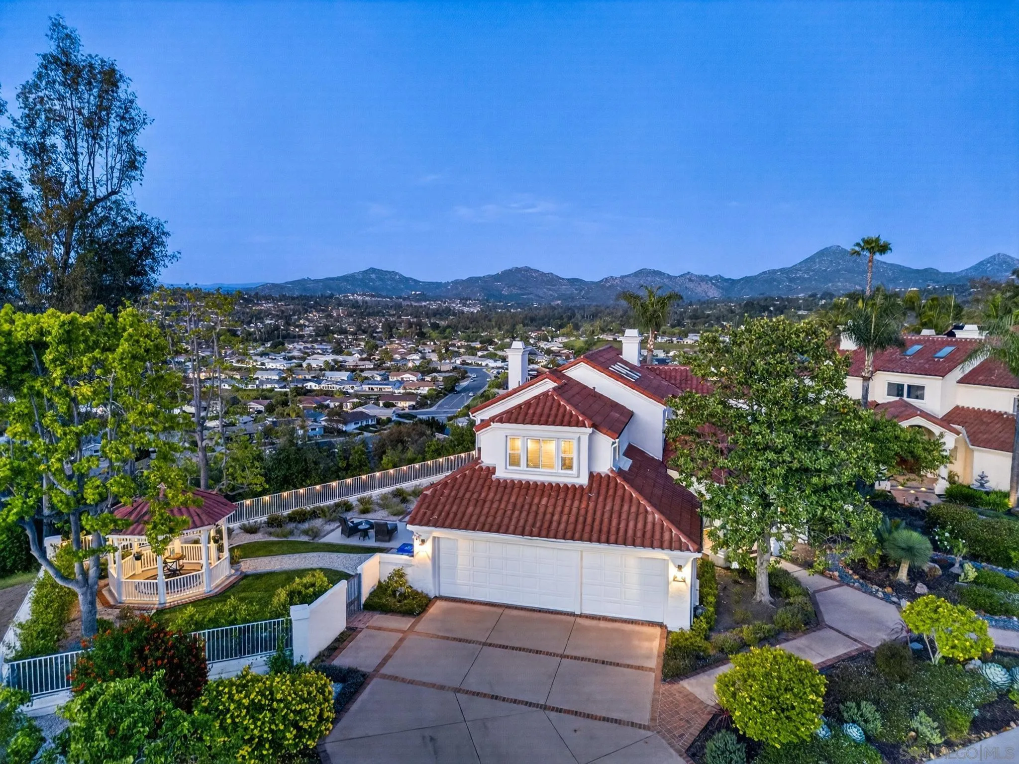 12262 Avenida Consentido