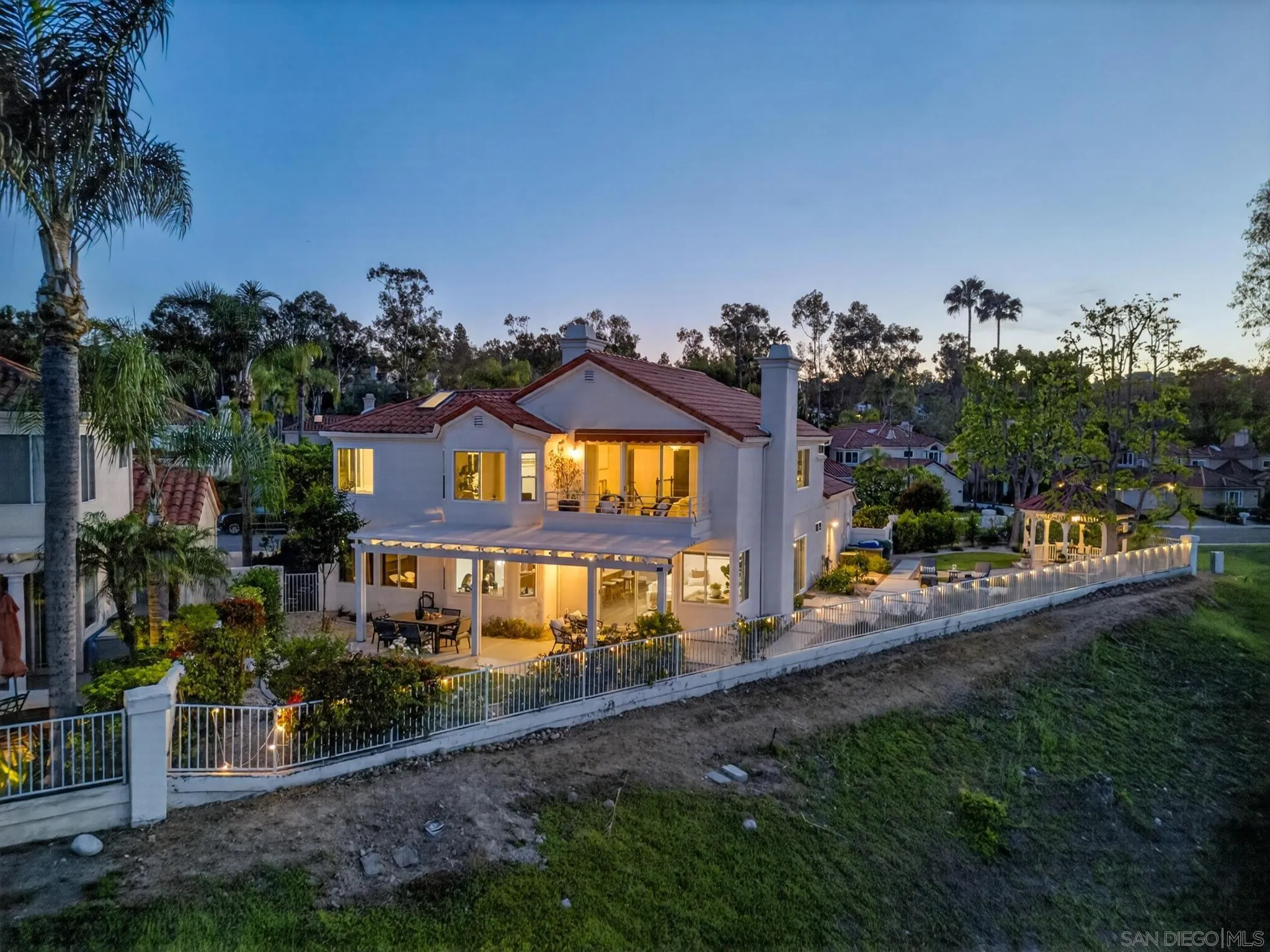 12262 Avenida Consentido