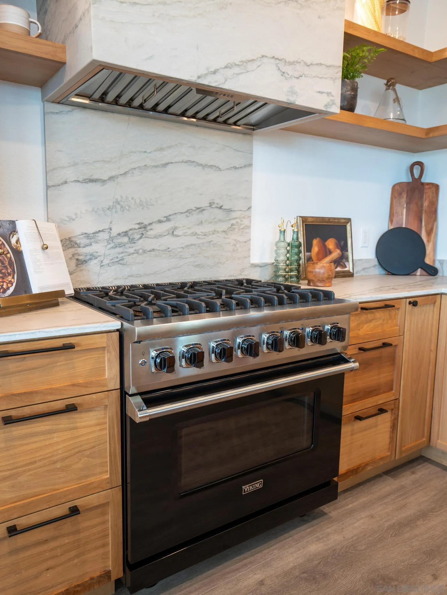 12262 Avenida Consentido