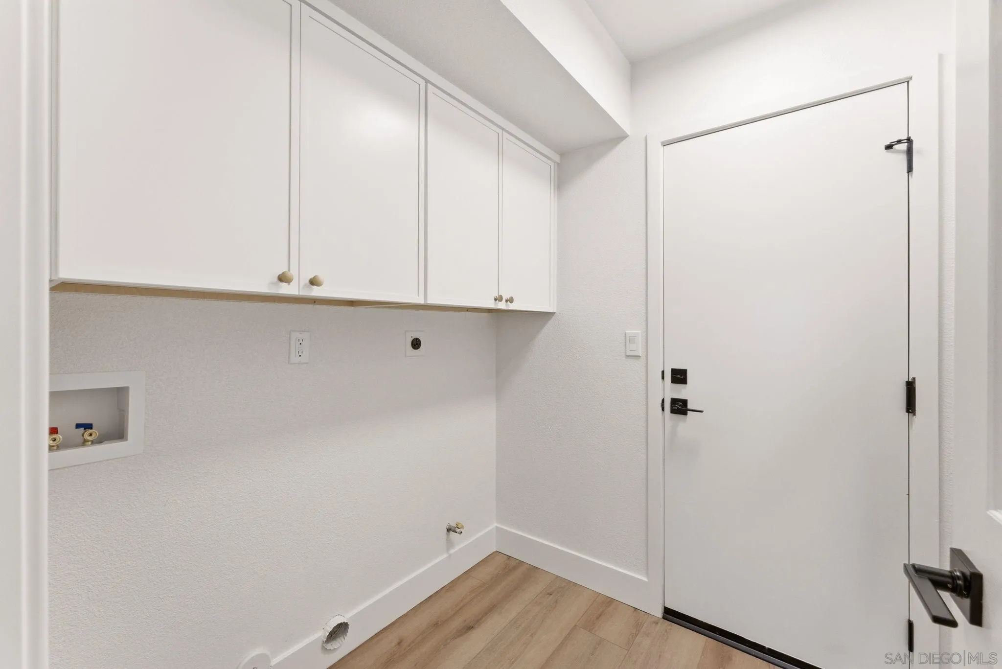 18228 Corte De Casares