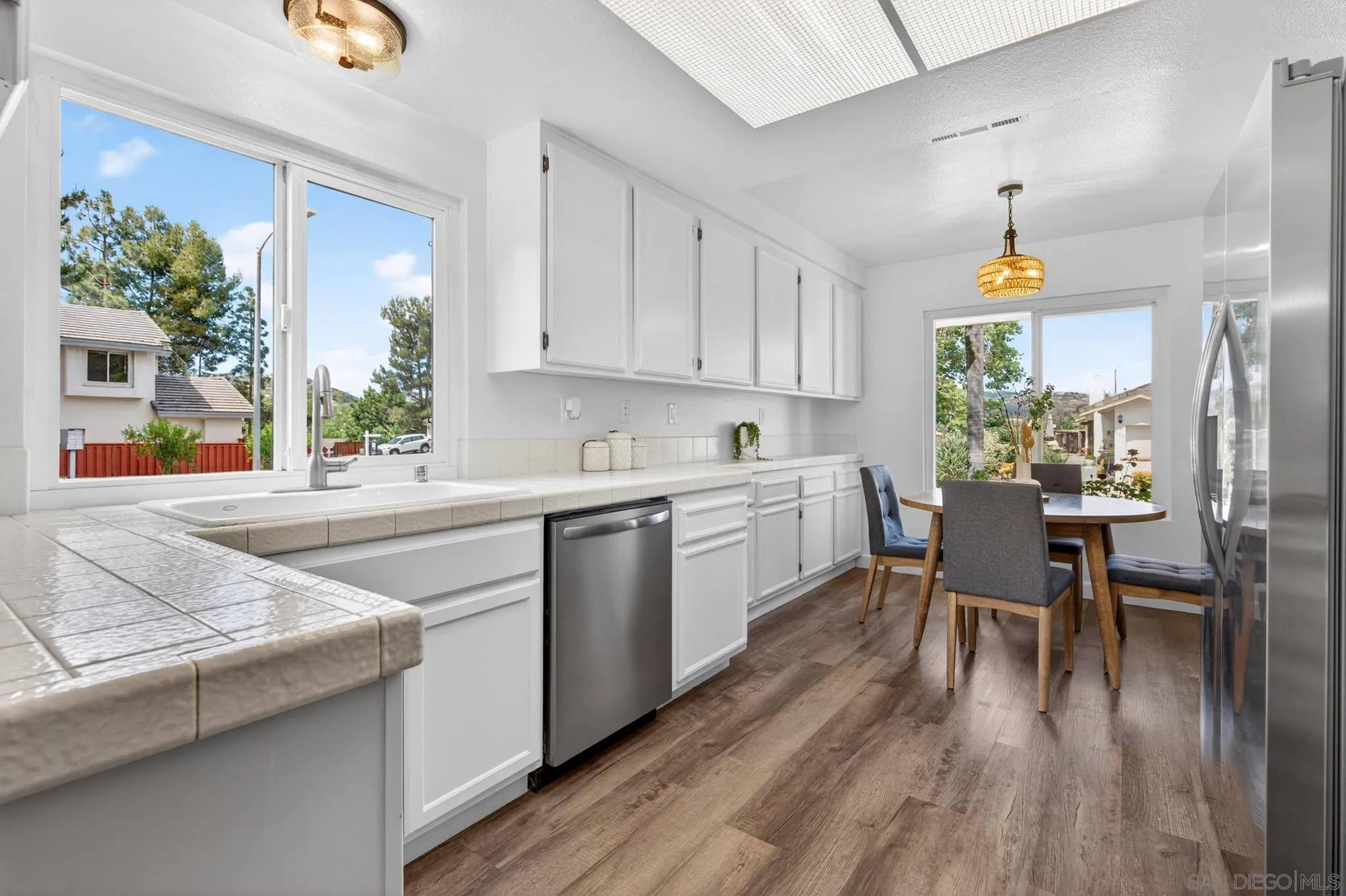 1272 Lancer Glen