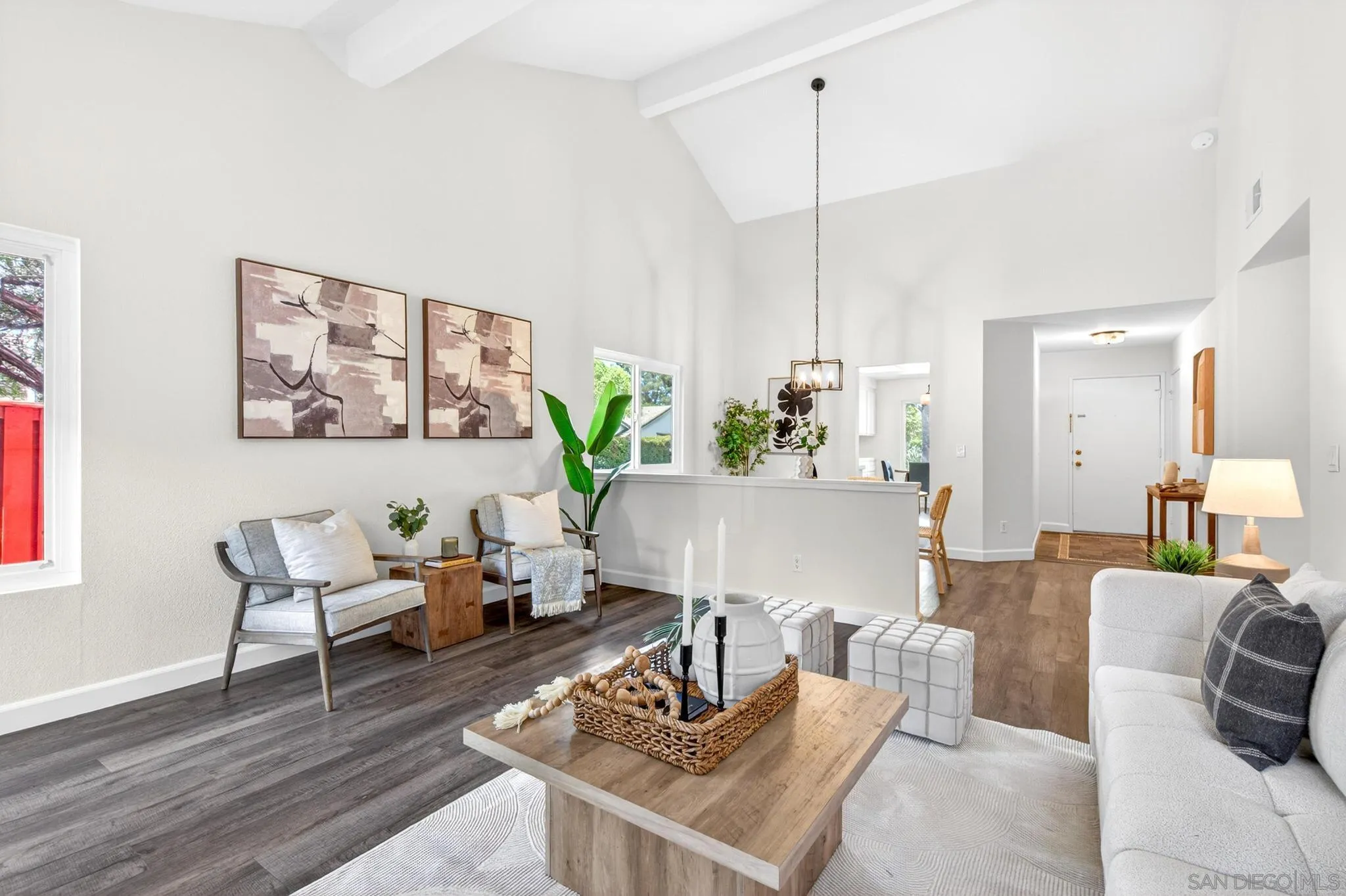 1272 Lancer Glen