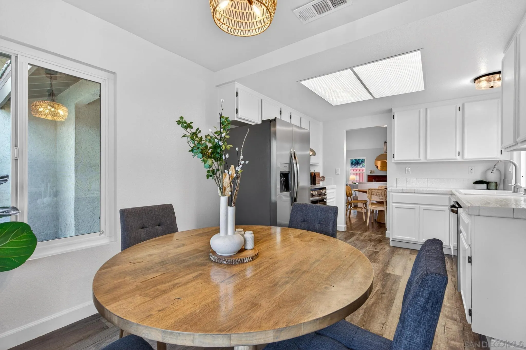 1272 Lancer Glen