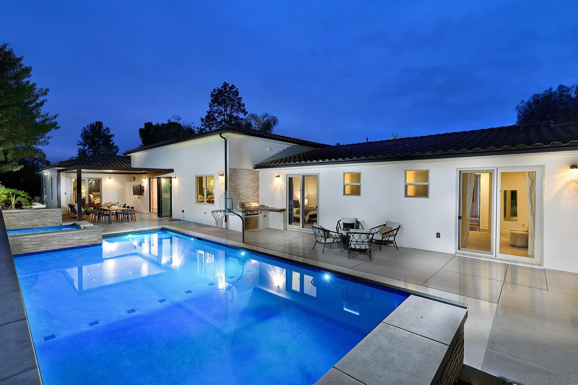 18375 Bernardo Trails Ct