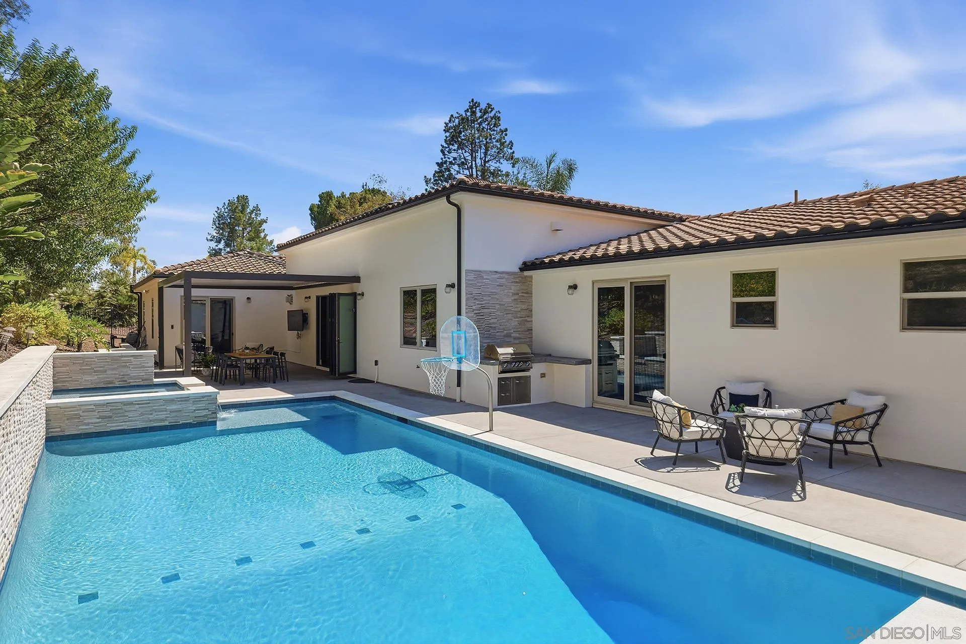 18375 Bernardo Trails Ct
