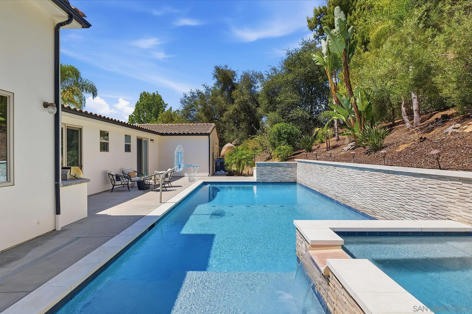 18375 Bernardo Trails Ct
