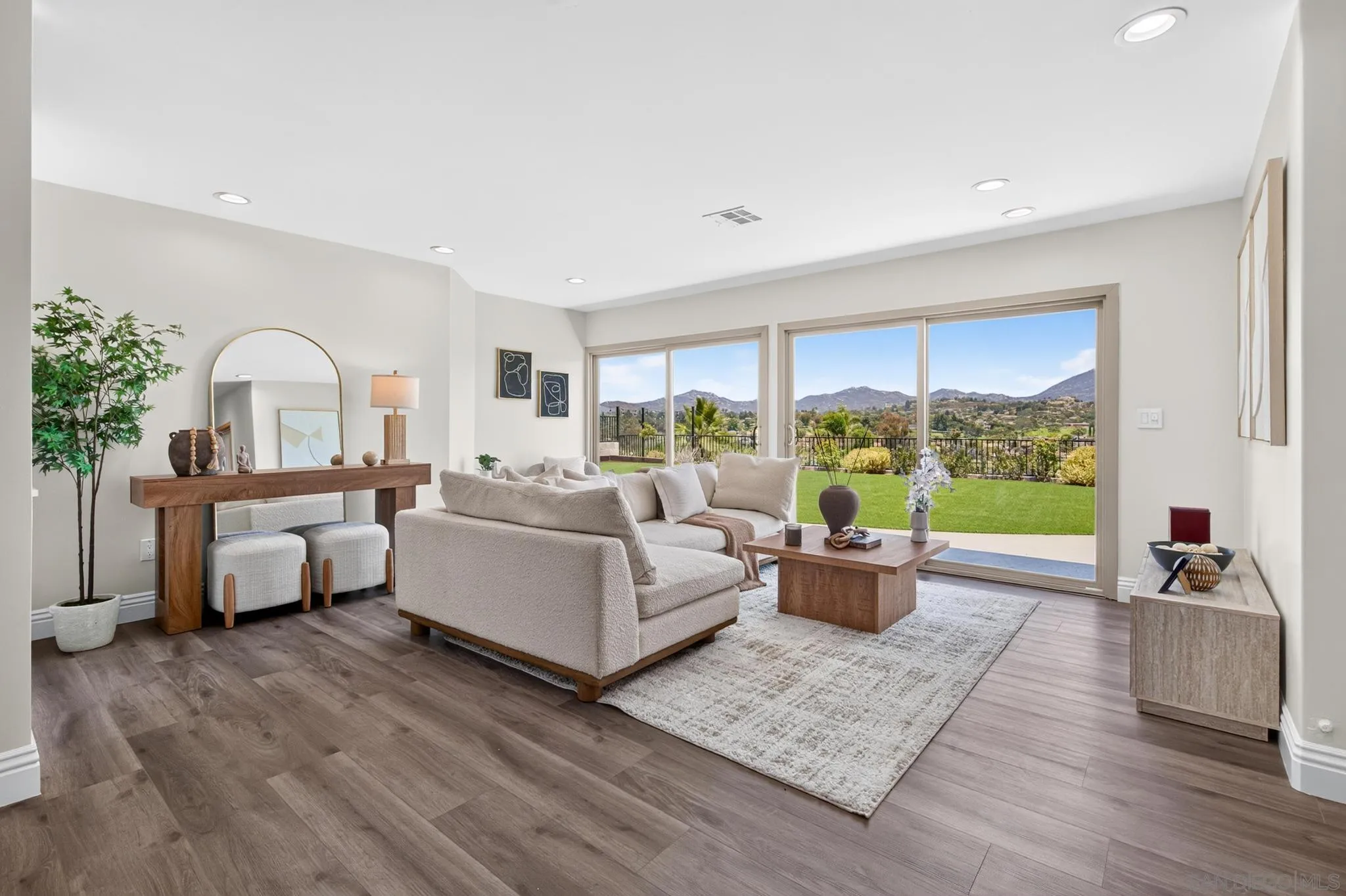 17287 Regalo Ln
