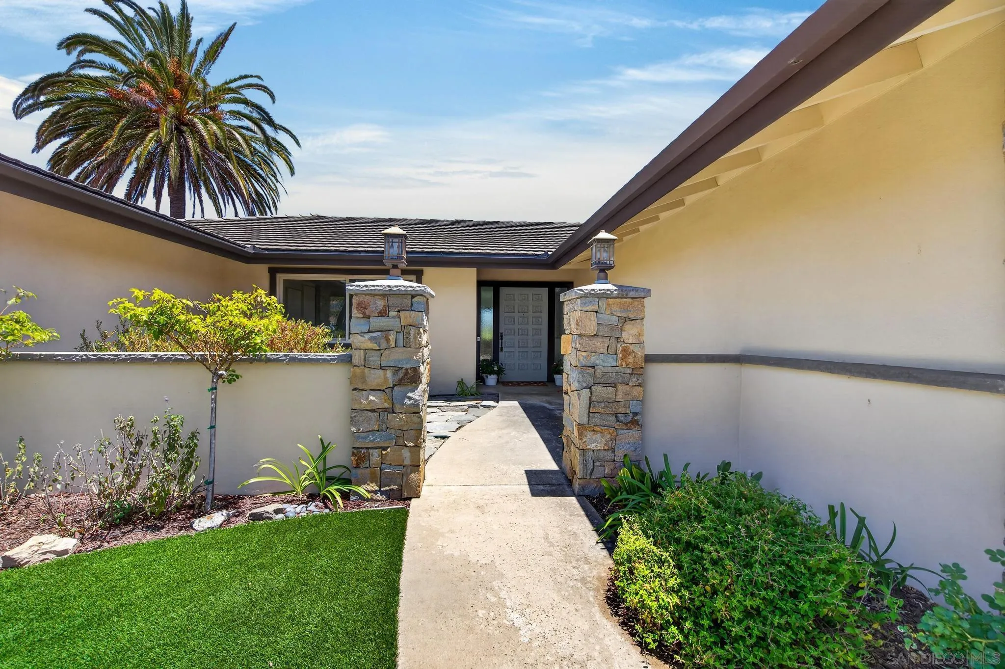 17287 Regalo Ln