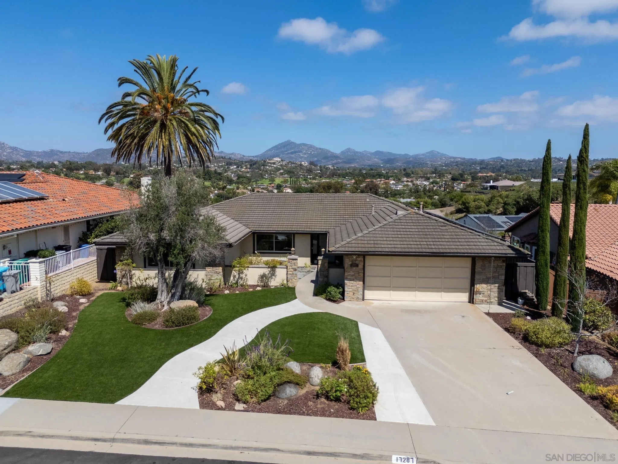 17287 Regalo Ln