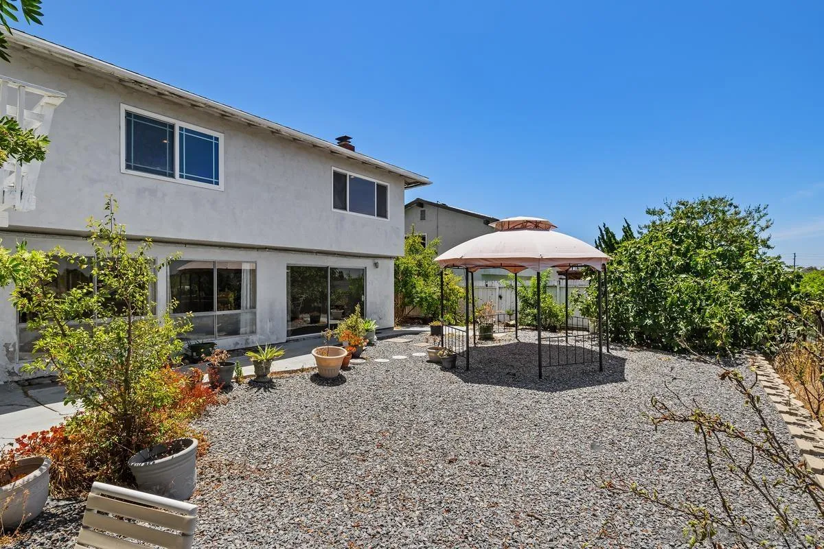 6232 Lake Athabaska Pl