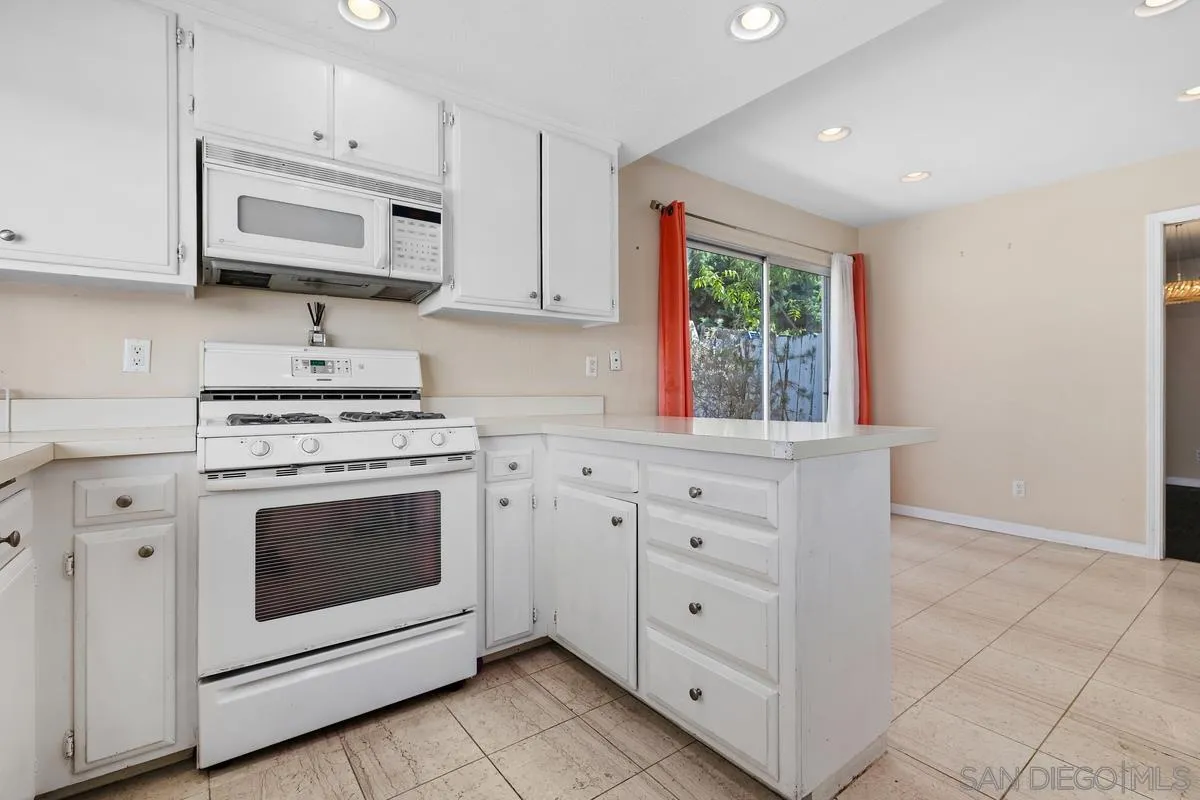 6232 Lake Athabaska Pl
