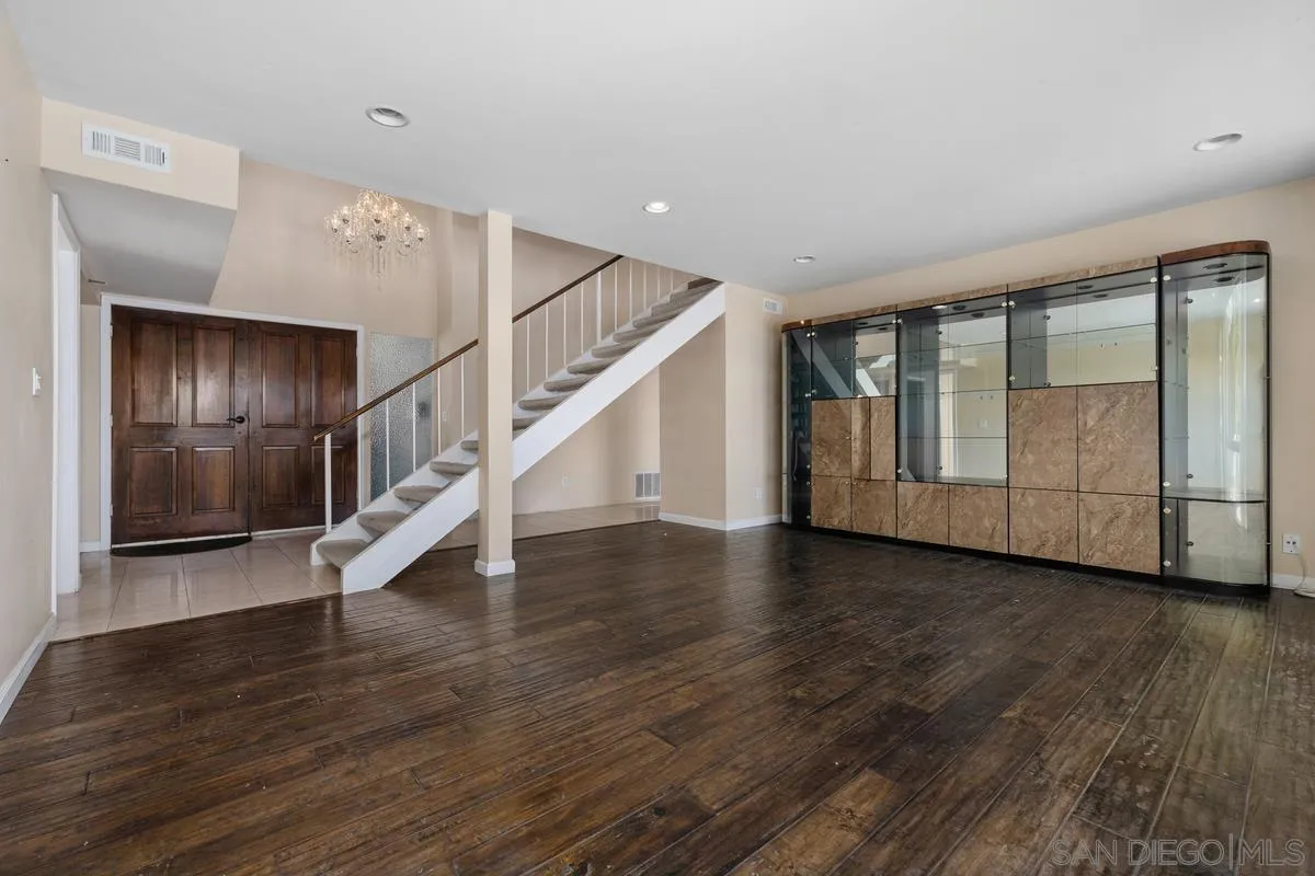 6232 Lake Athabaska Pl