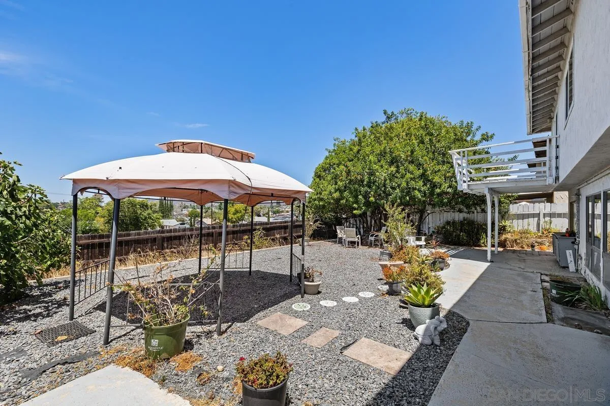 6232 Lake Athabaska Pl