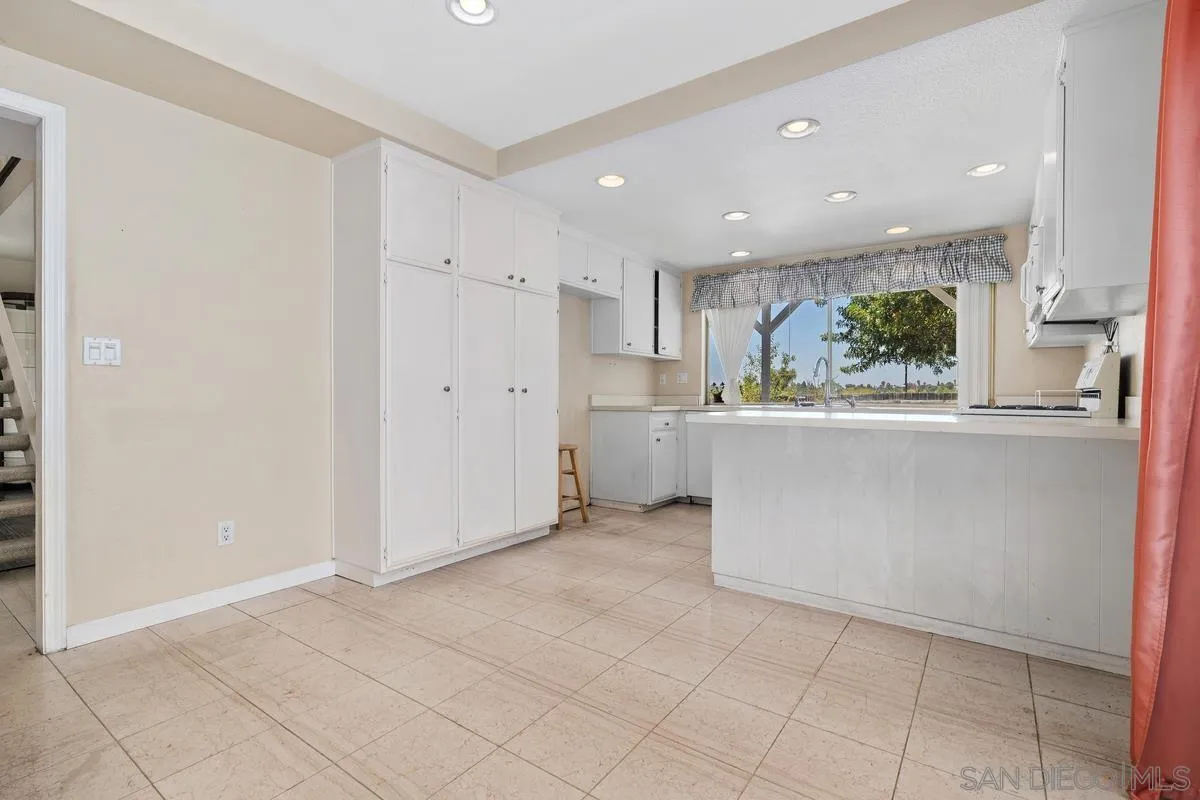 6232 Lake Athabaska Pl