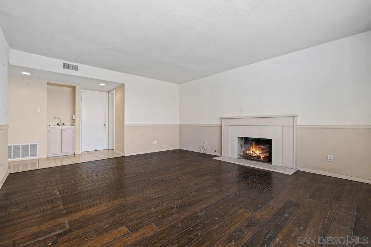 6232 Lake Athabaska Pl