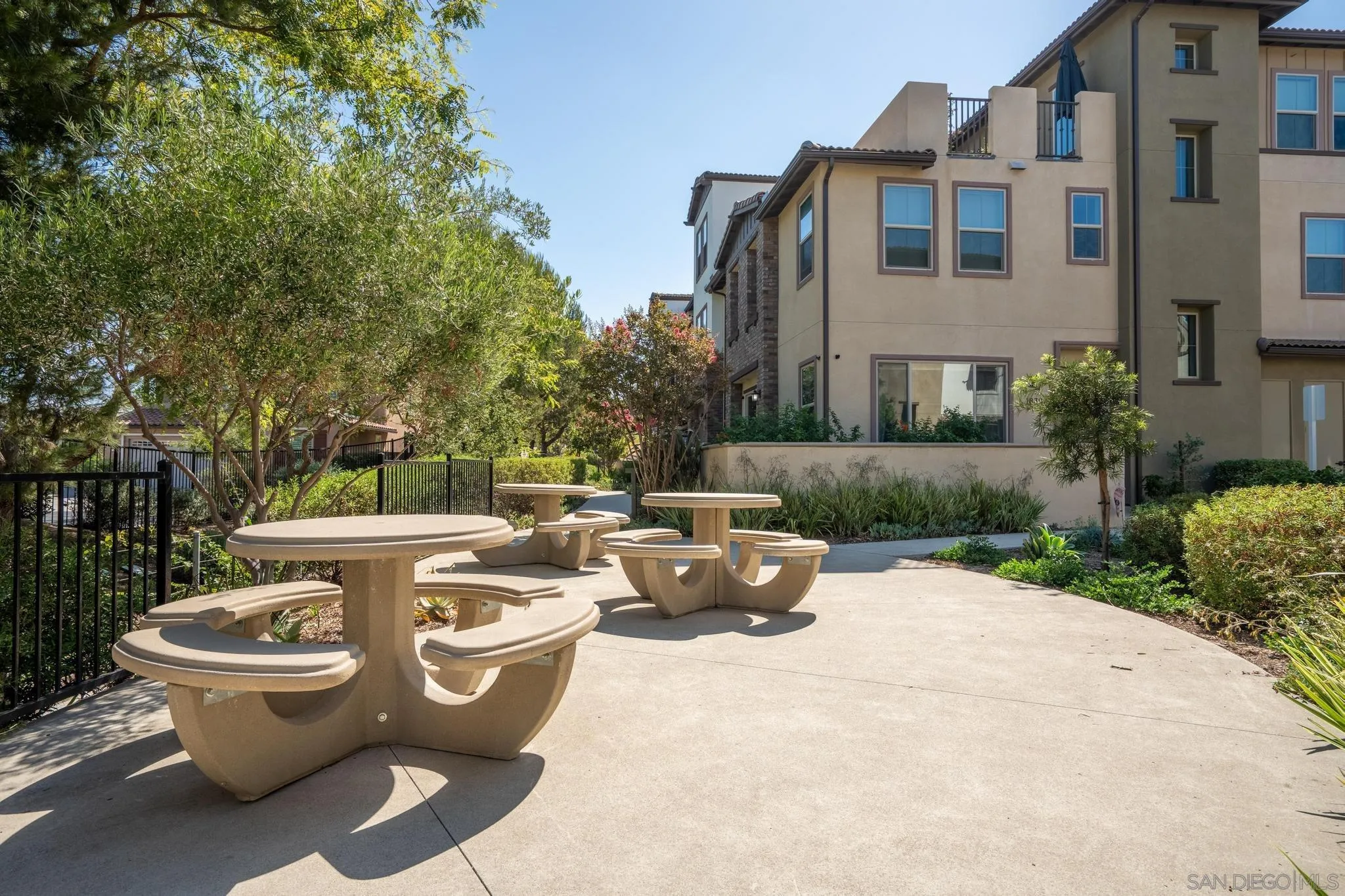 1832 Mesquite Way