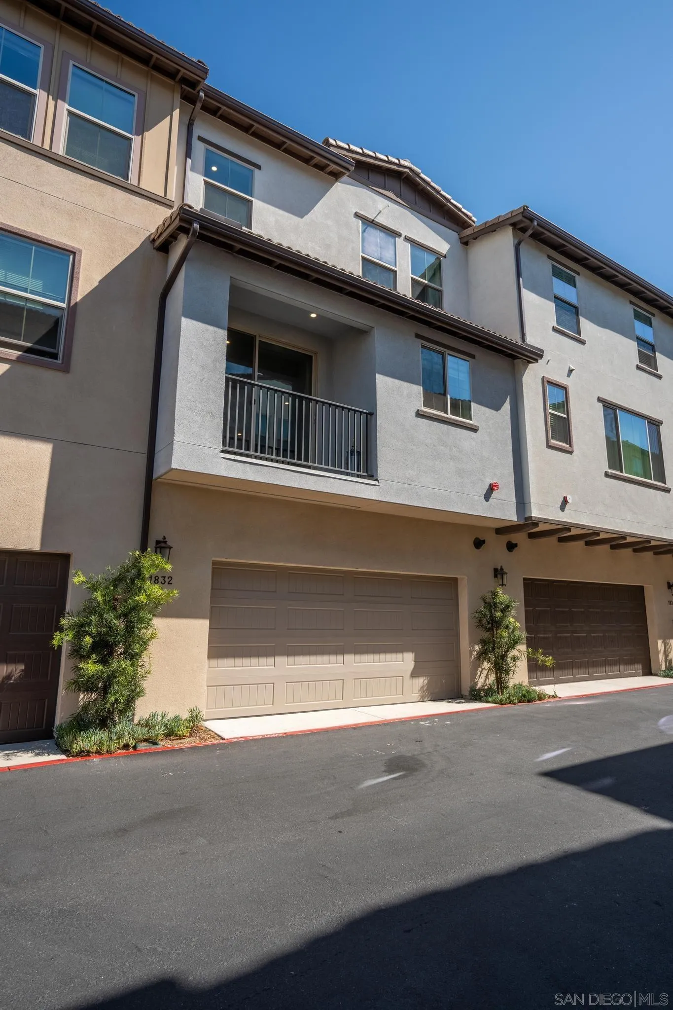 1832 Mesquite Way