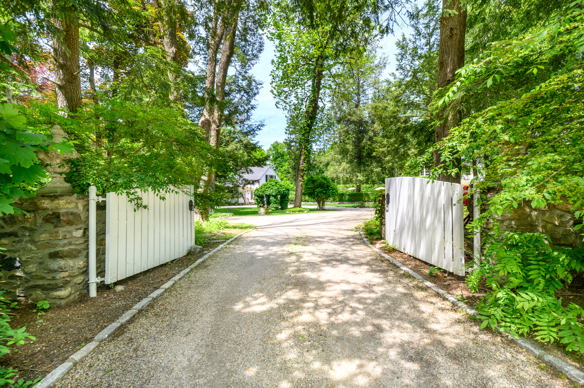 10 & 12 Kellogg Hill Road