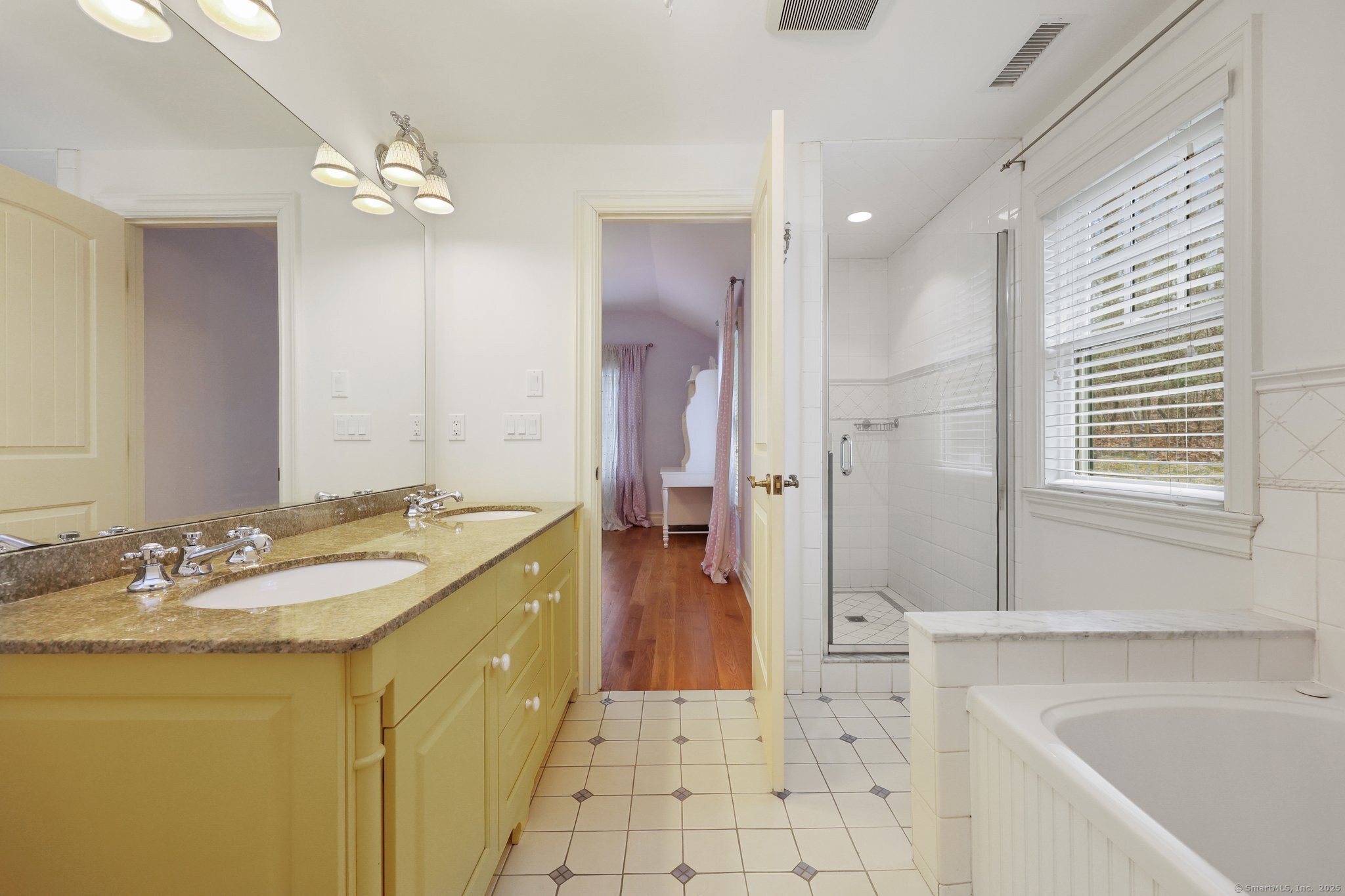 17 Tannery Lane North