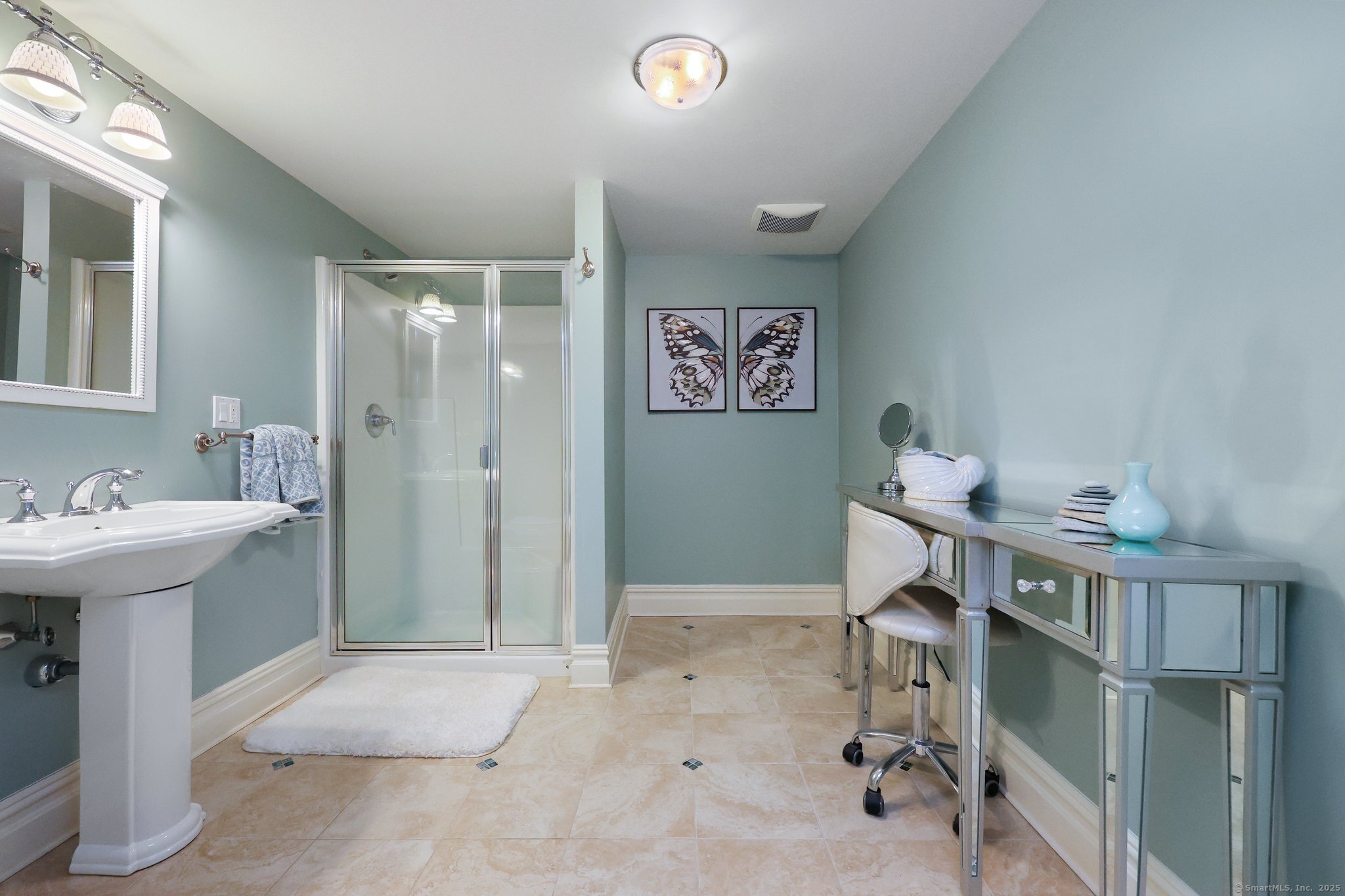 17 Tannery Lane North