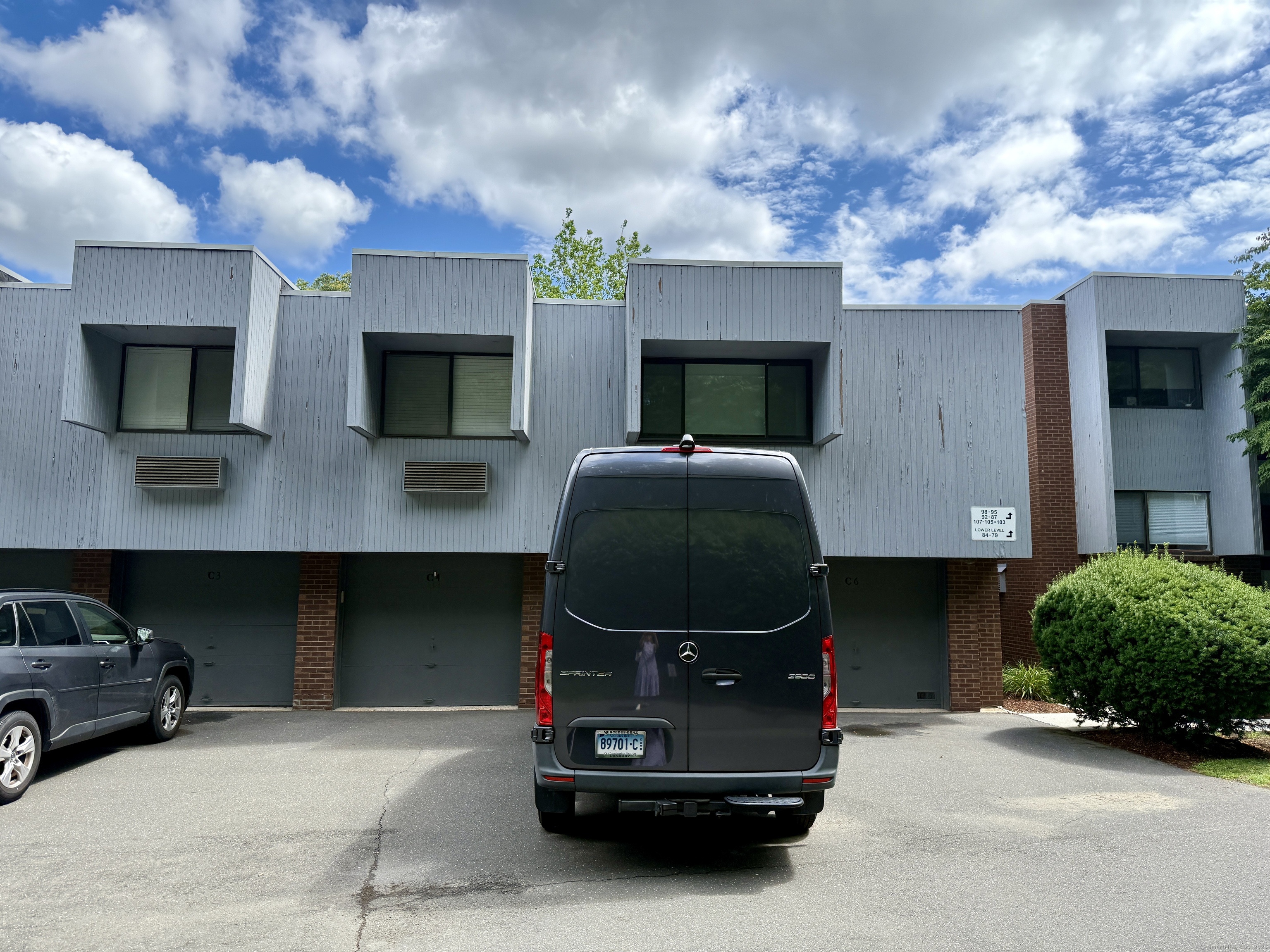 92 Wilton Crest