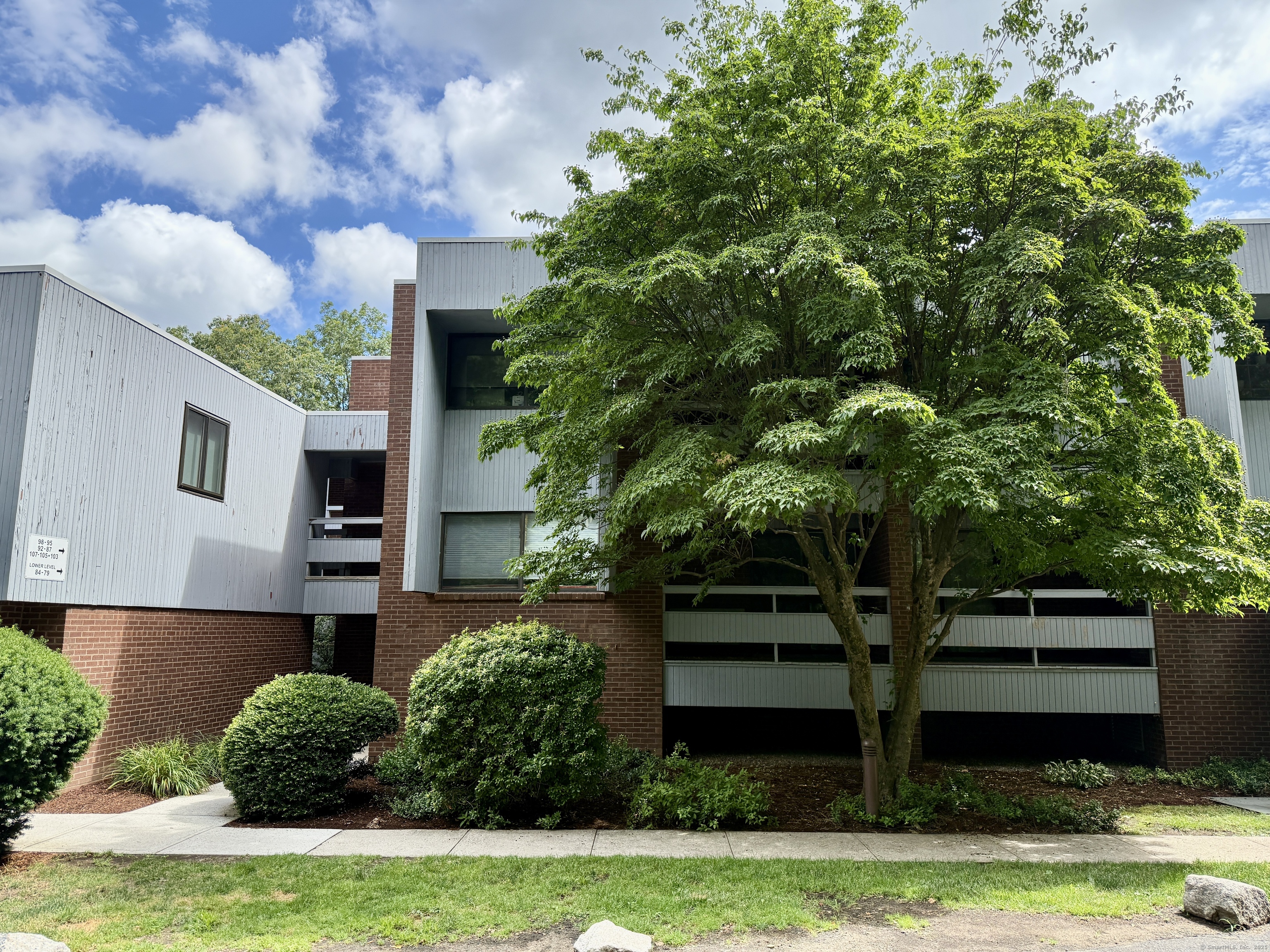 92 Wilton Crest