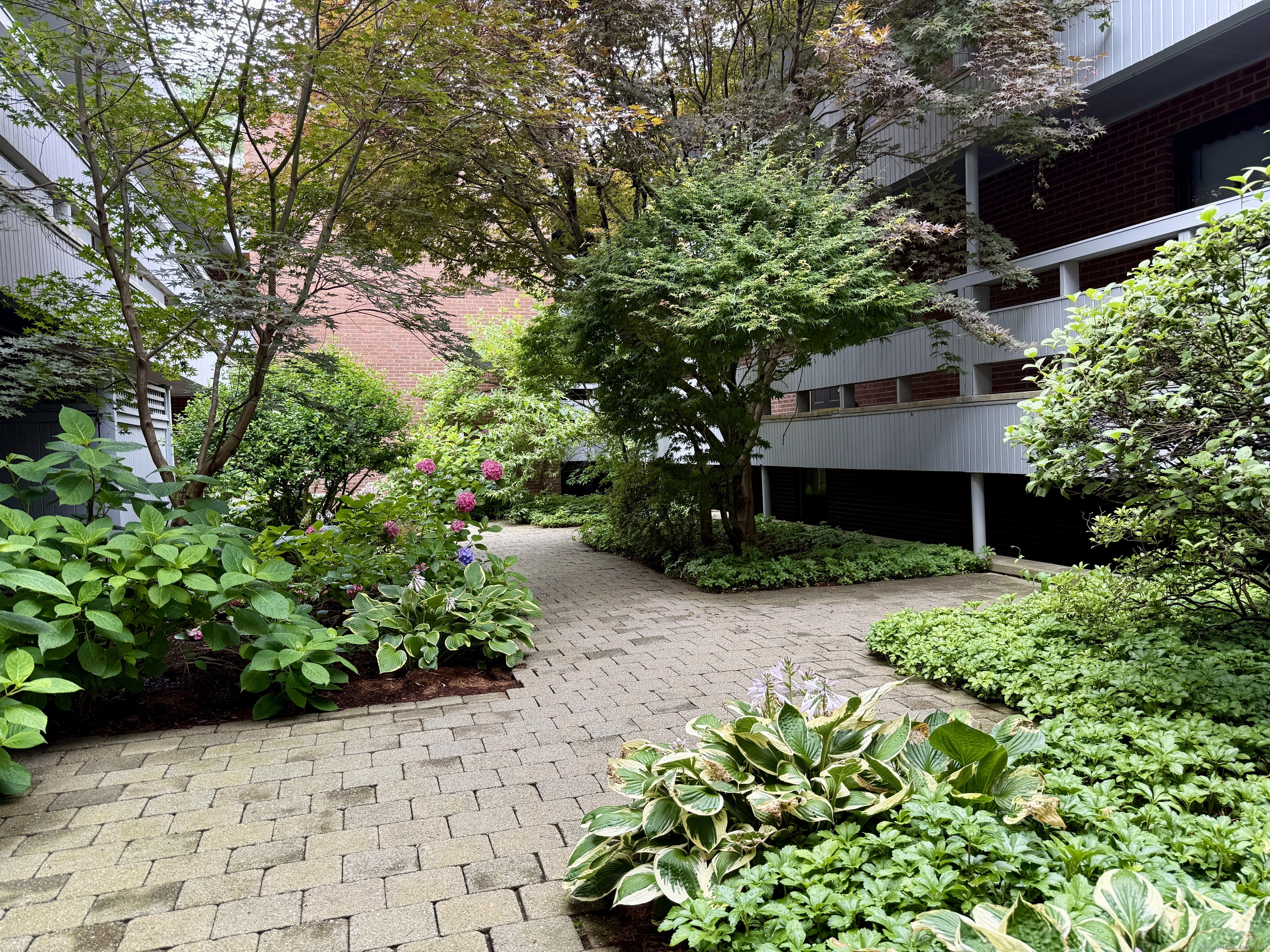 92 Wilton Crest