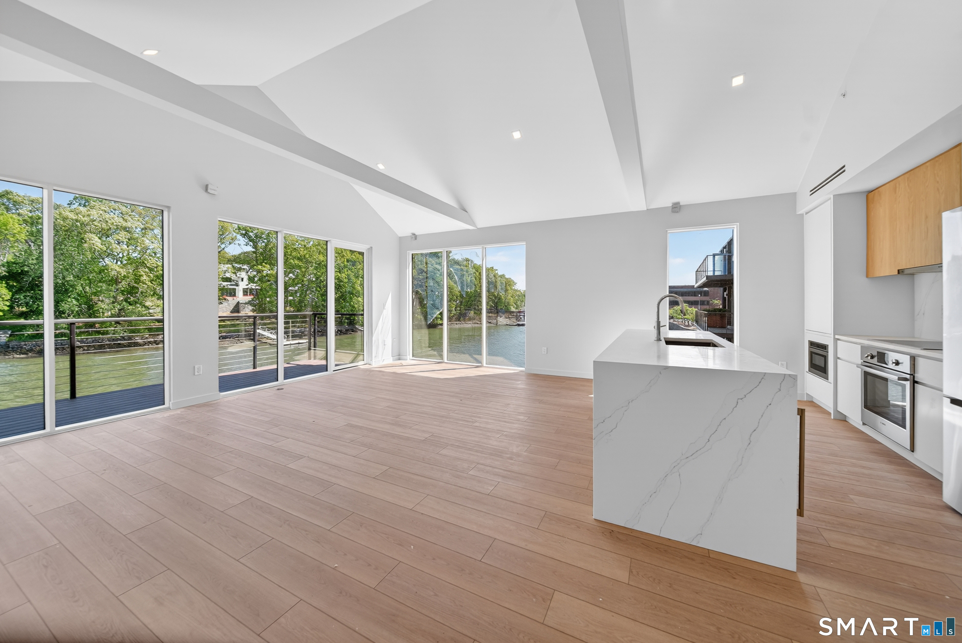 253 Riverside Avenue 101