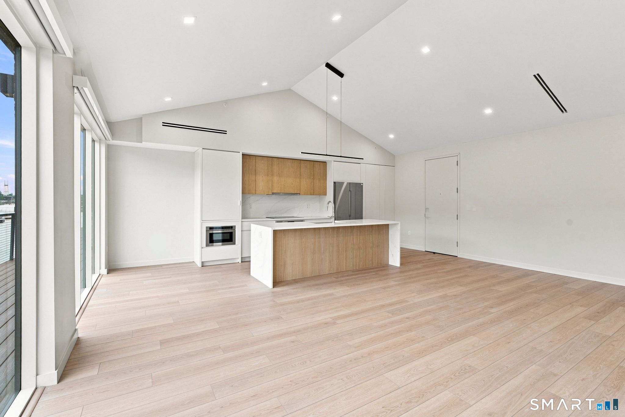 253 Riverside Avenue 102
