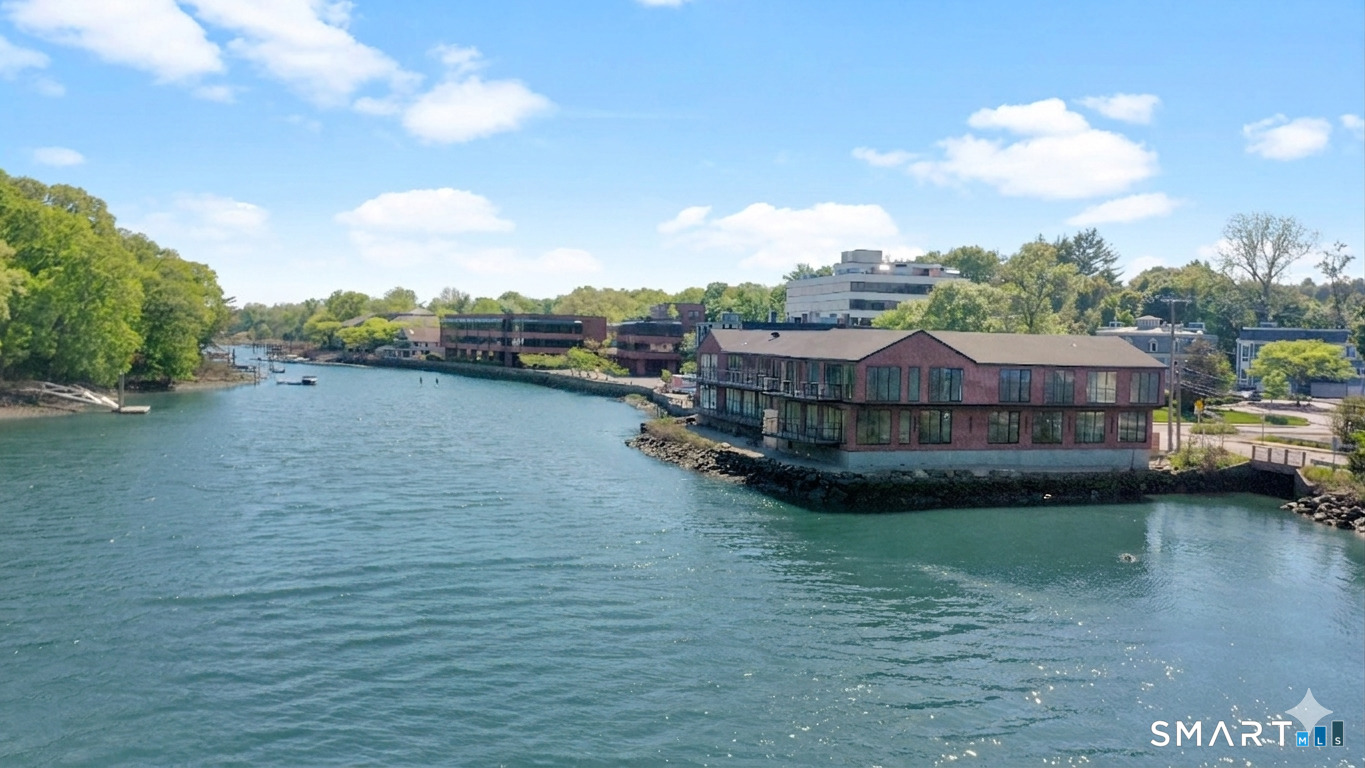 251 Riverside Avenue 301