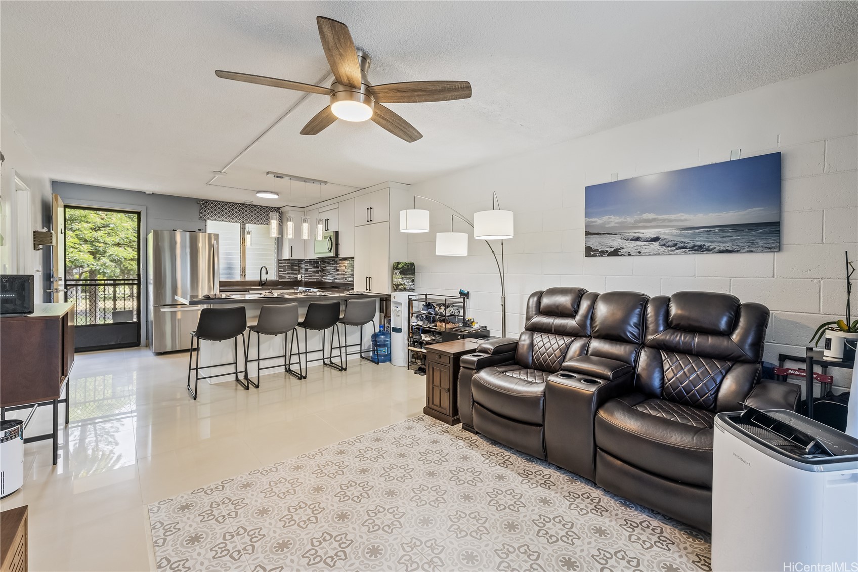 1099 Green Street B311