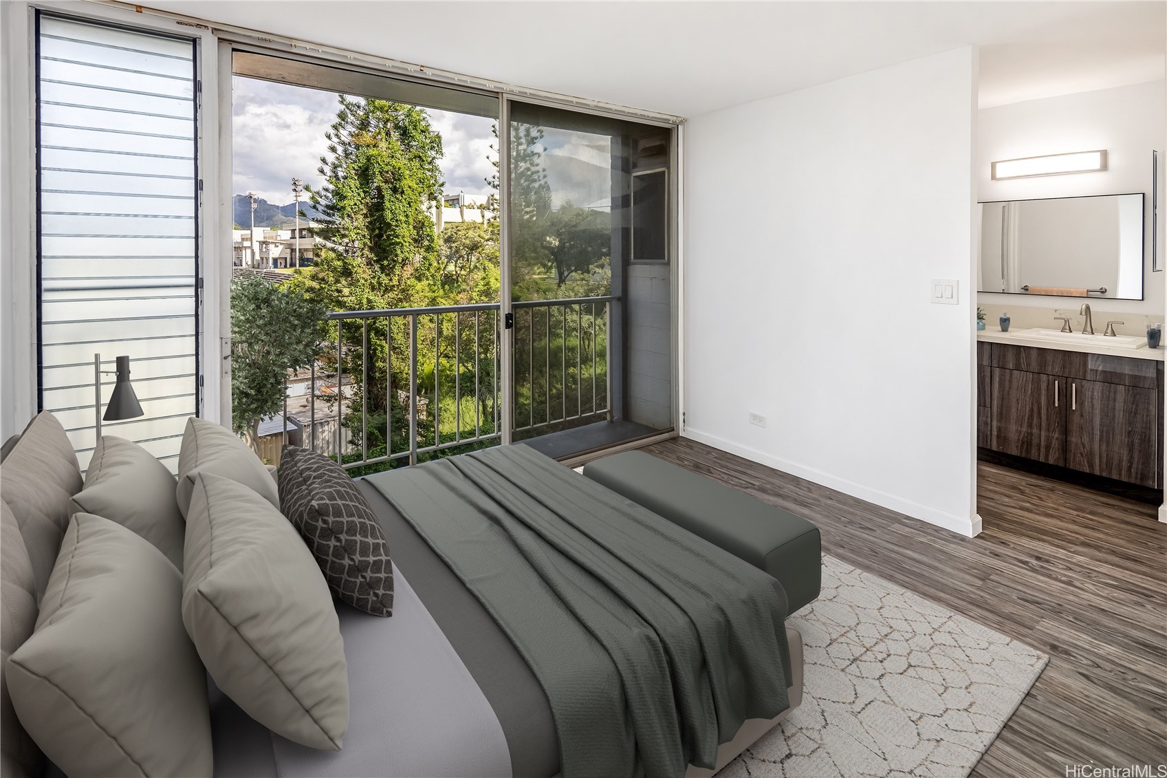 1077 Ala Napunani Street 401