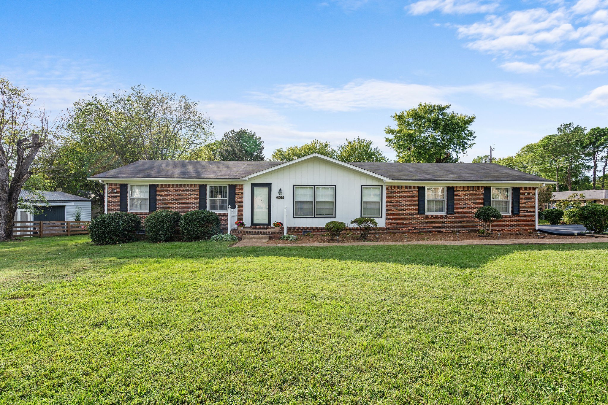 204 Lookout Dr
