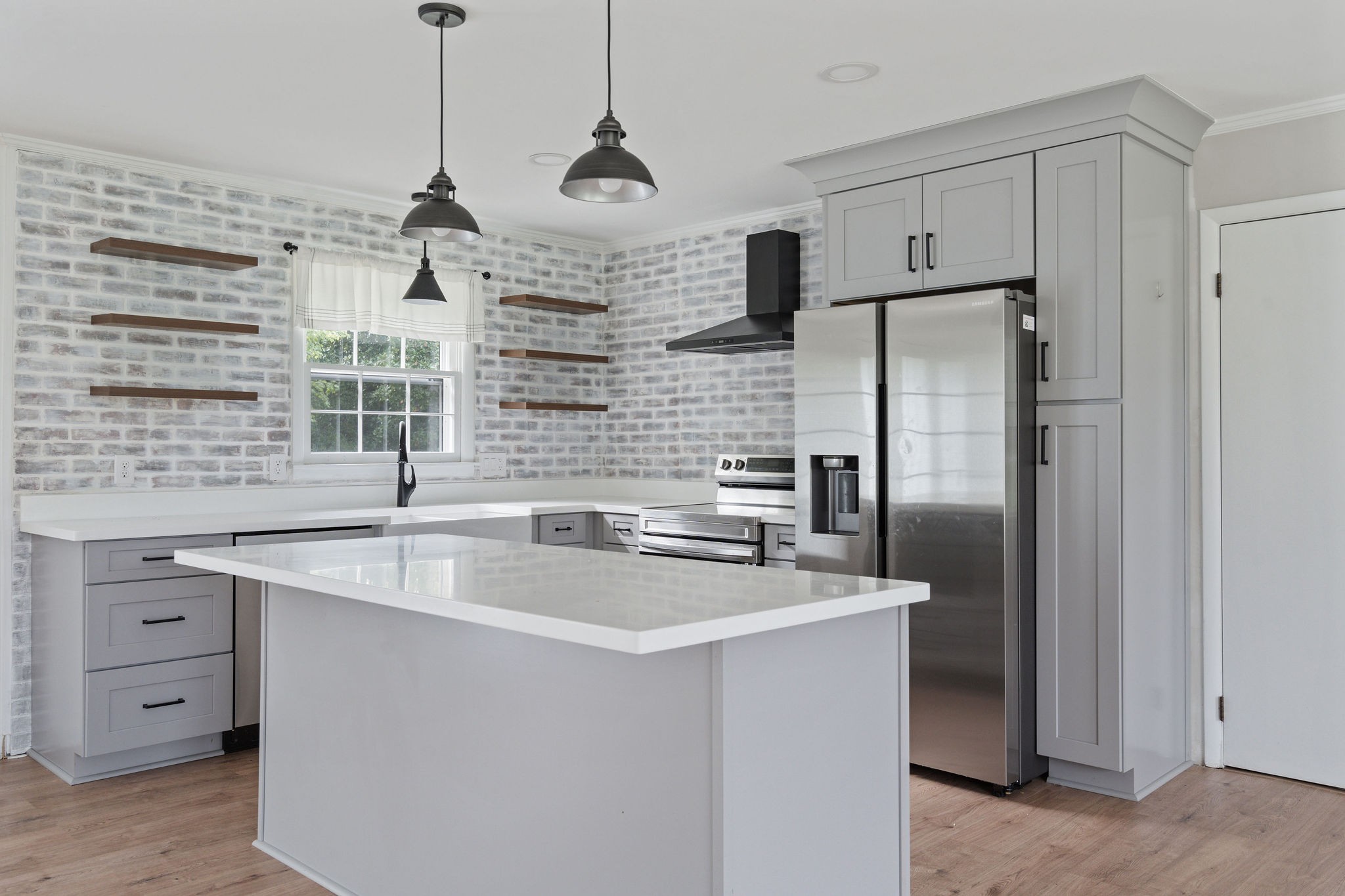 204 Lookout Dr