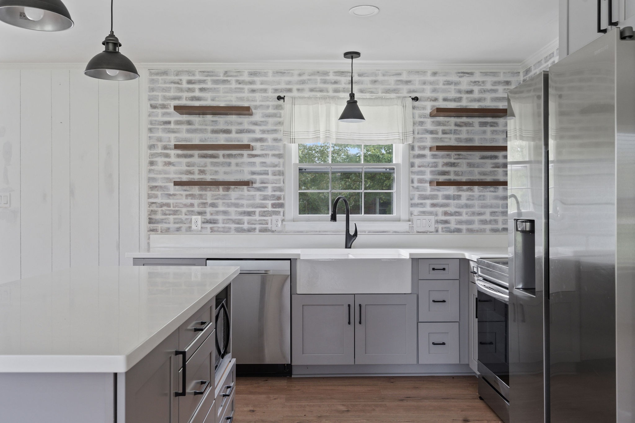 204 Lookout Dr