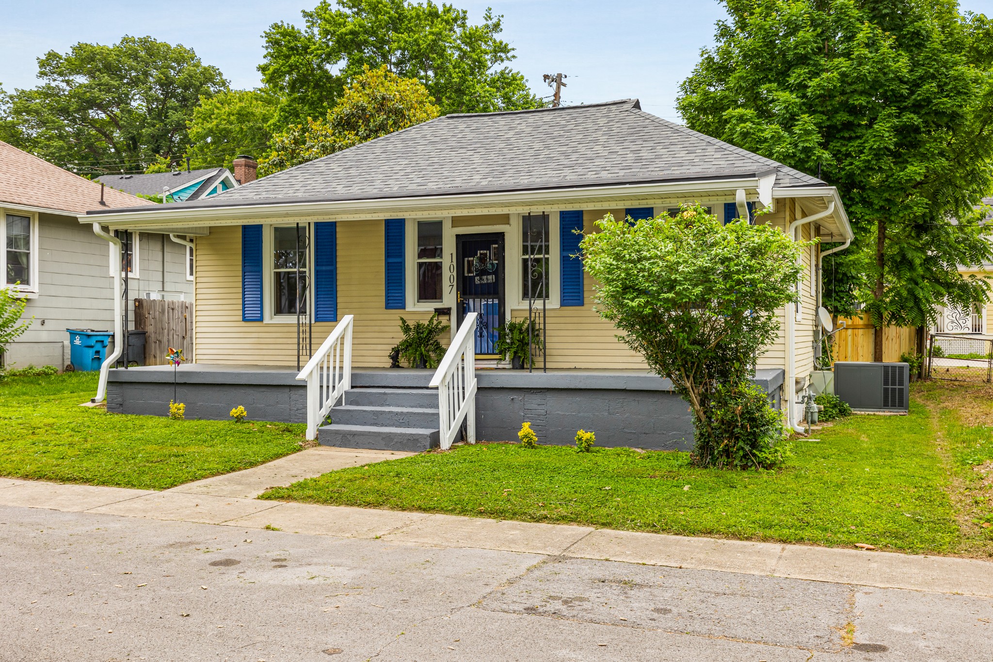 1007 Birdsall St