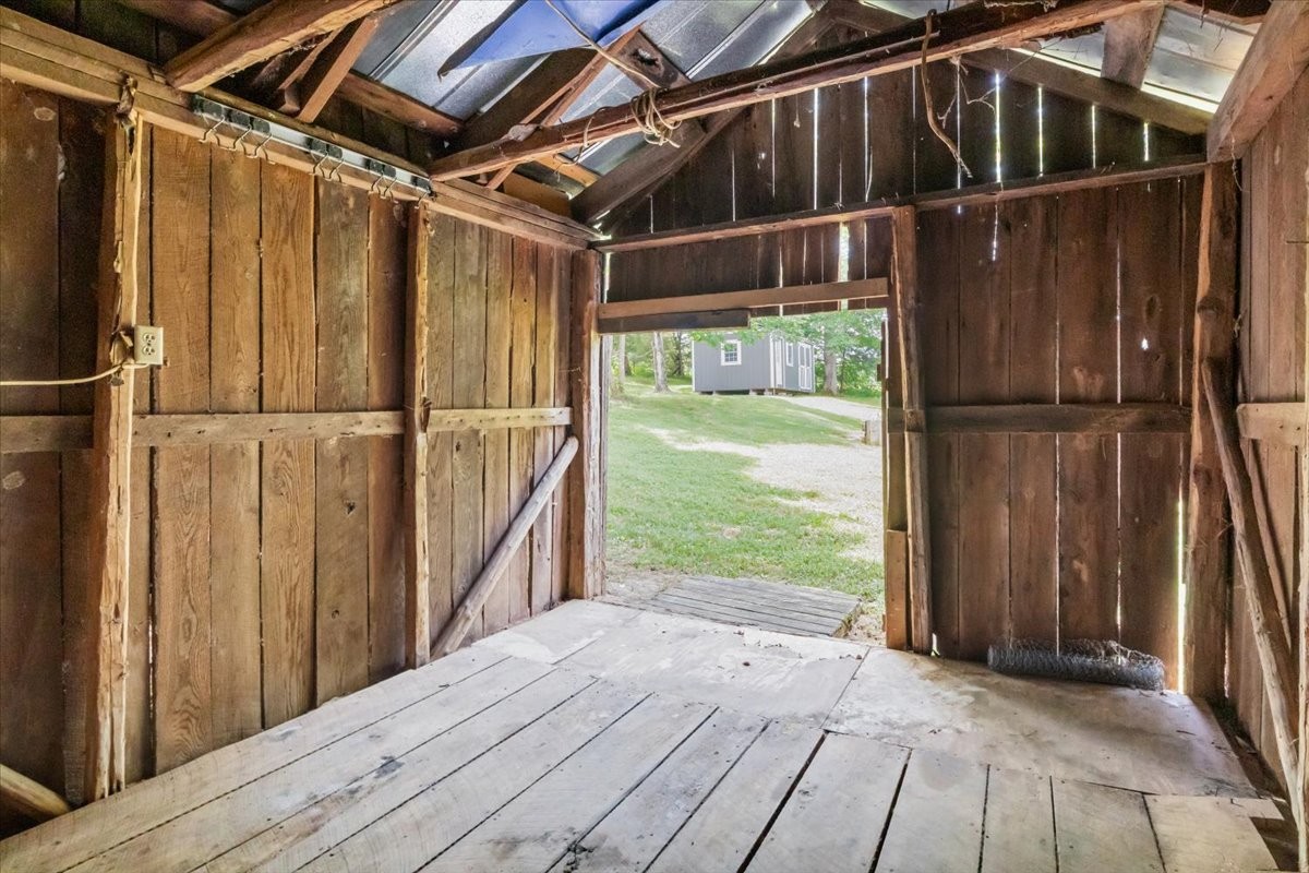 2460 Little Bartons Creek Rd