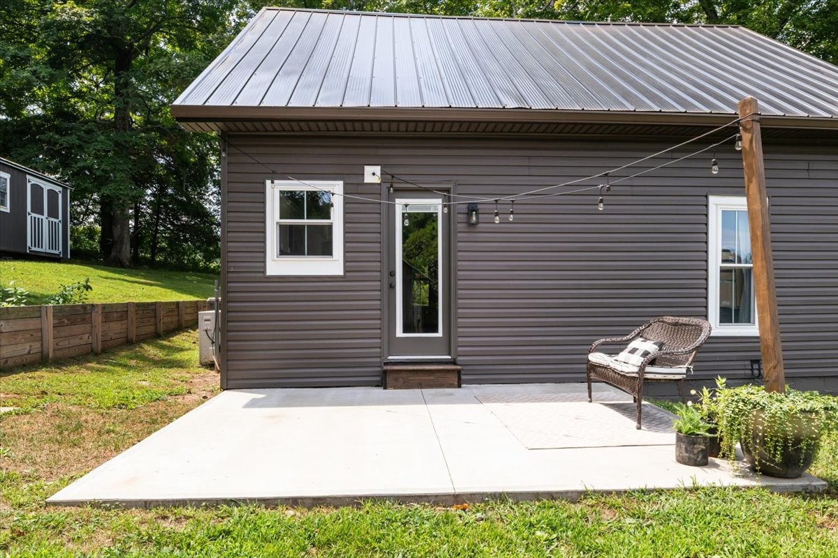 2460 Little Bartons Creek Rd