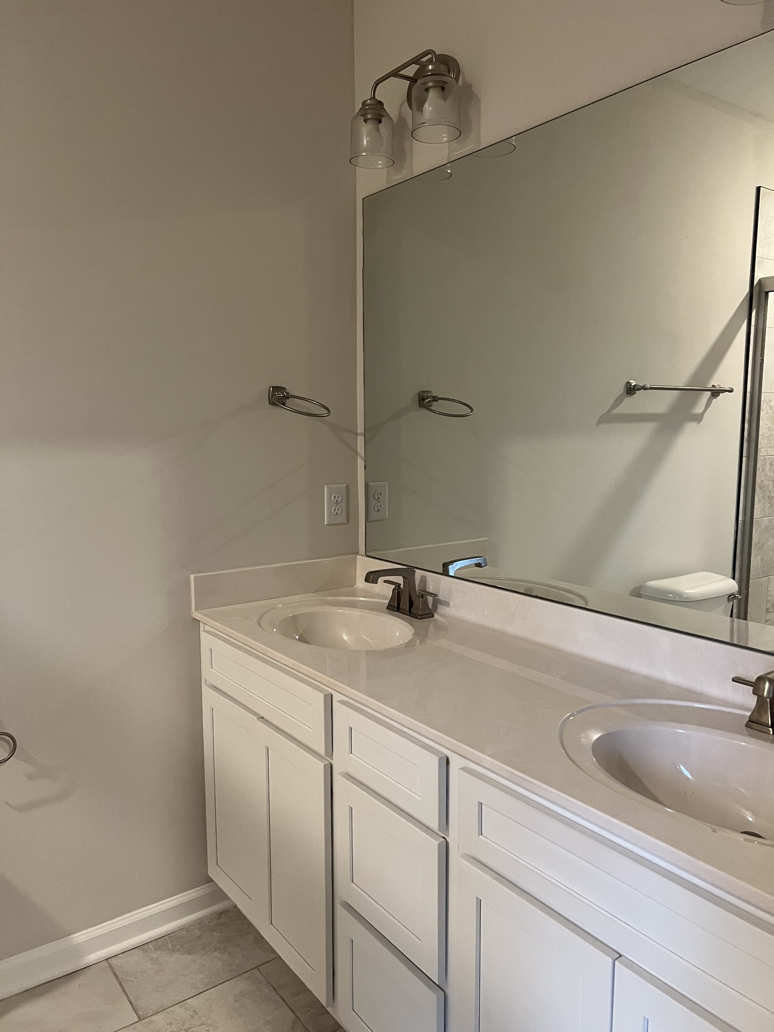 467 Morton Ave Unit: 102