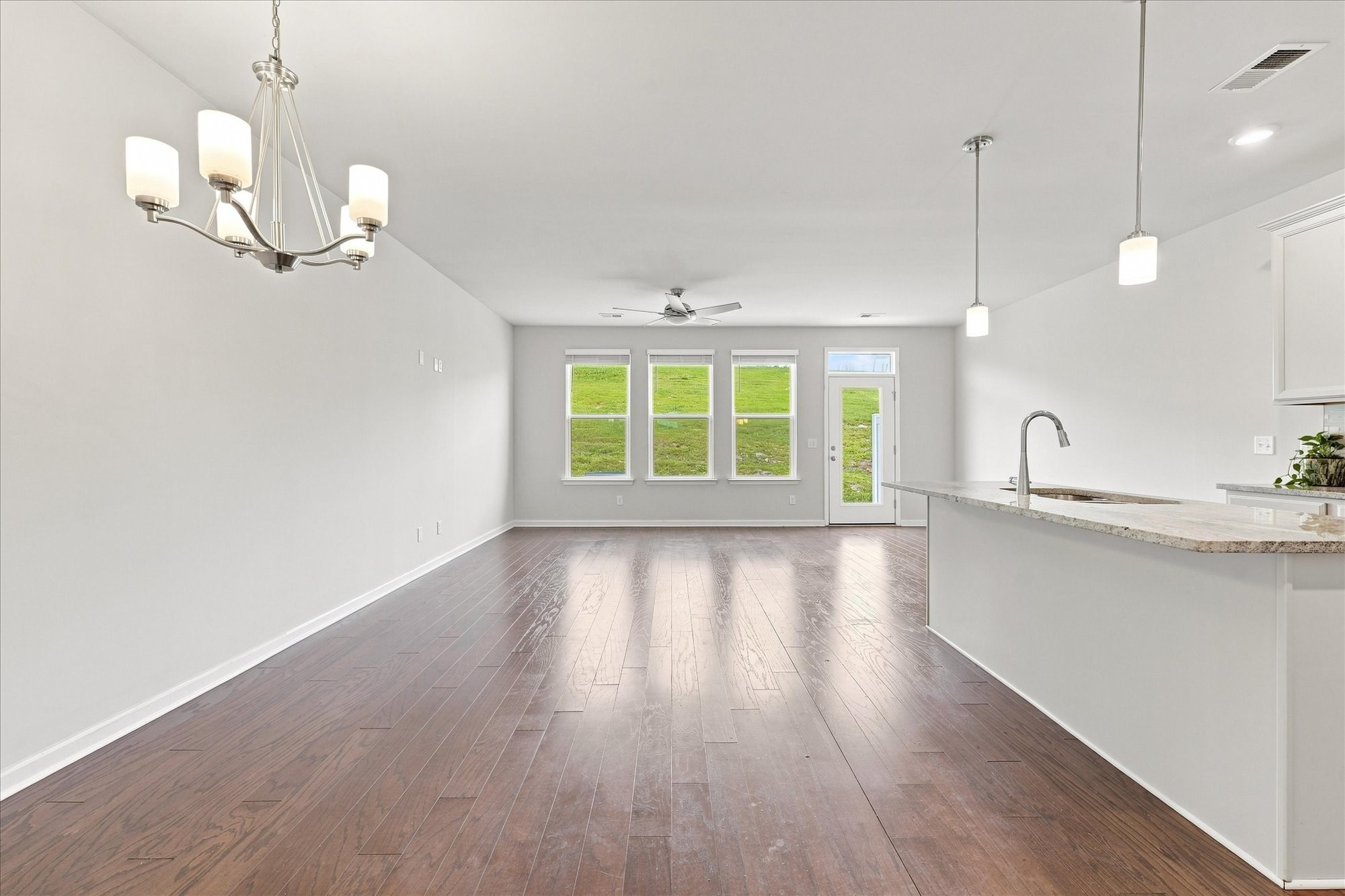 214 Netherlands Blvd