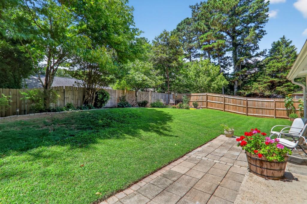 2555 Lakeview Trail