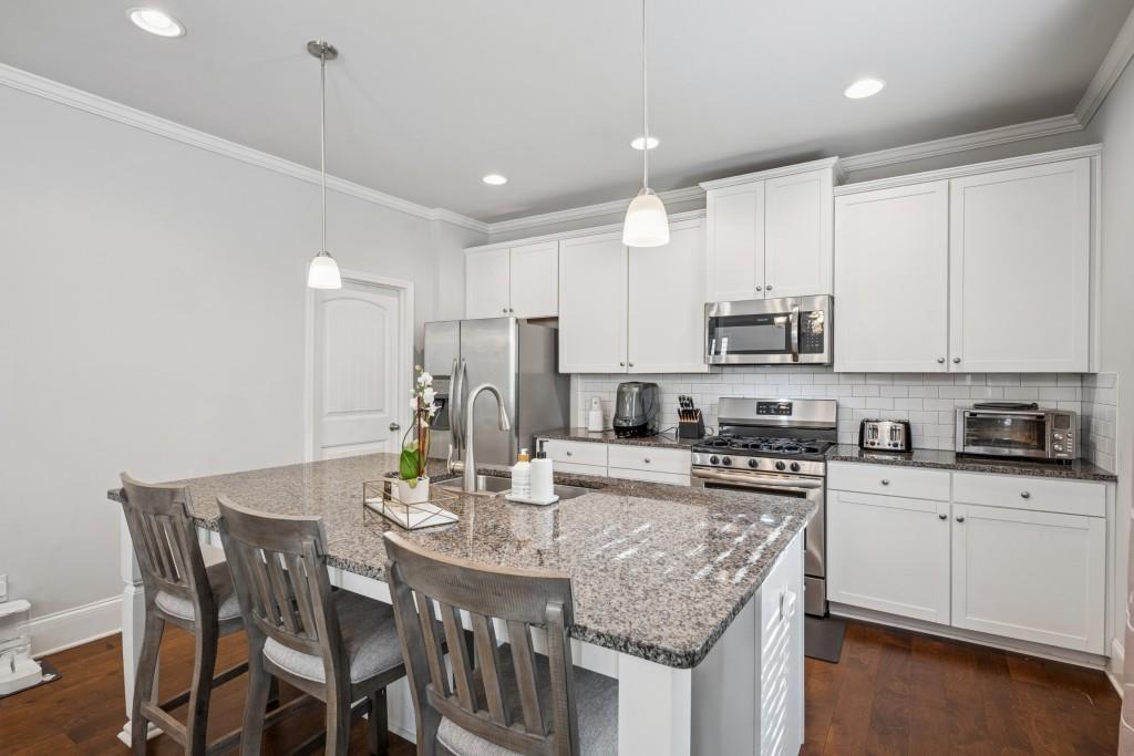 2127 Apple Orchard Way