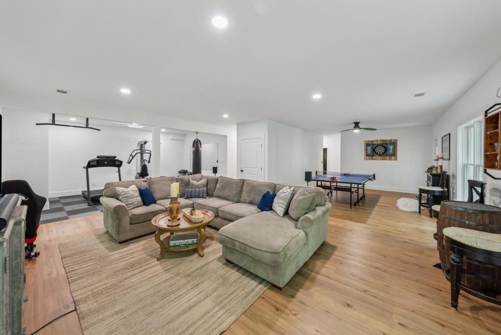 11900 Harris Road