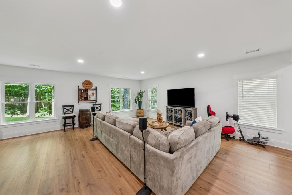 11900 Harris Road