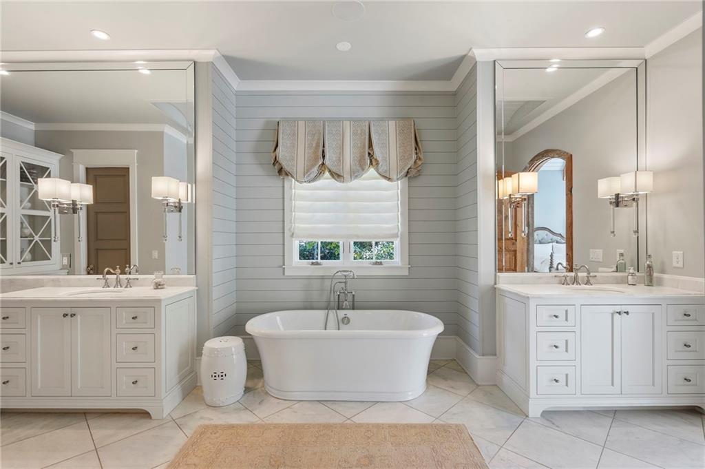 885 Vista Bluff Drive