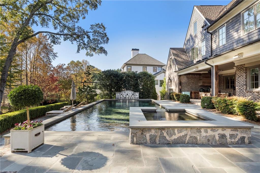 885 Vista Bluff Drive