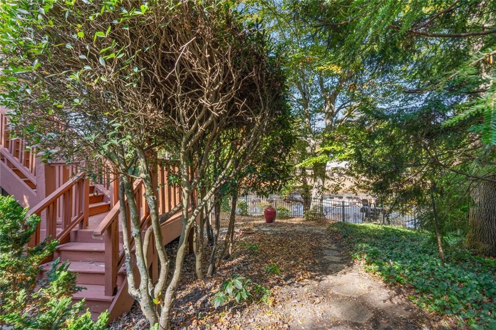 6160 Wellington Court