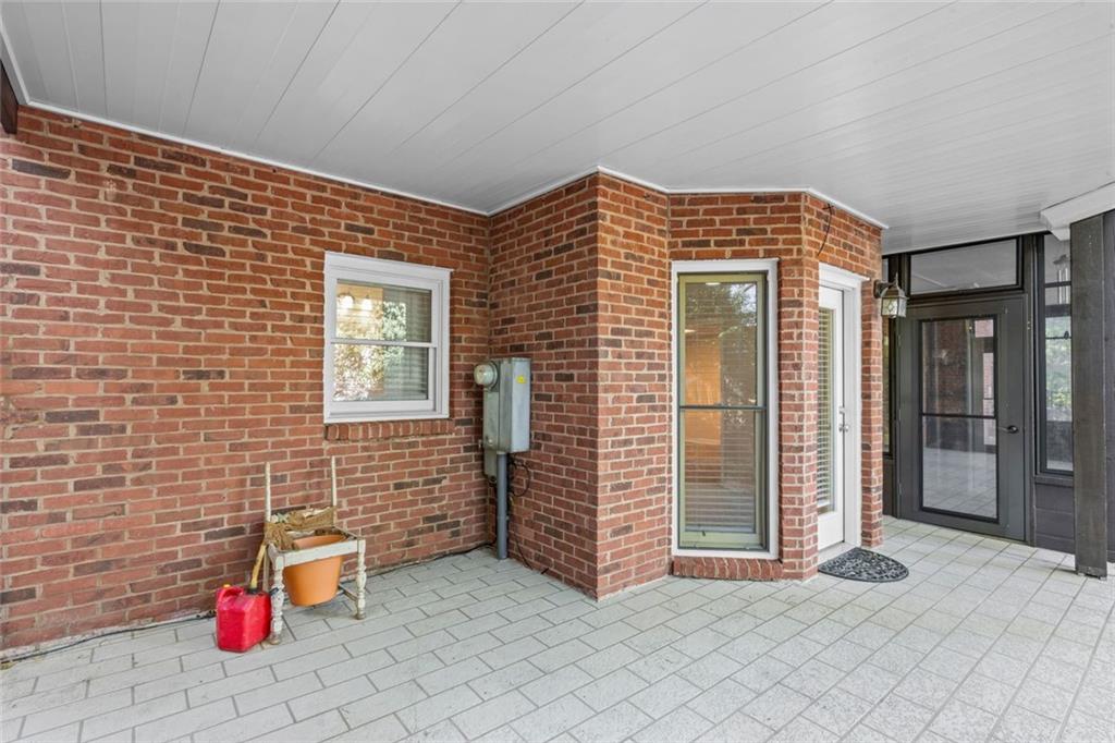 6160 Wellington Court