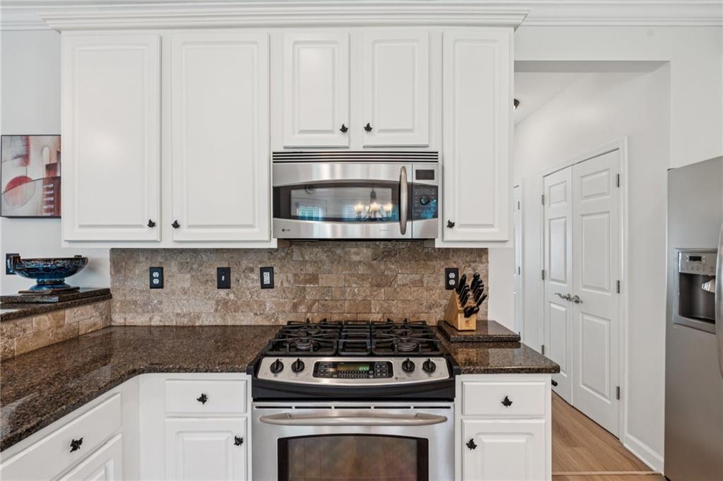 150 COBBLESTONE WAY
