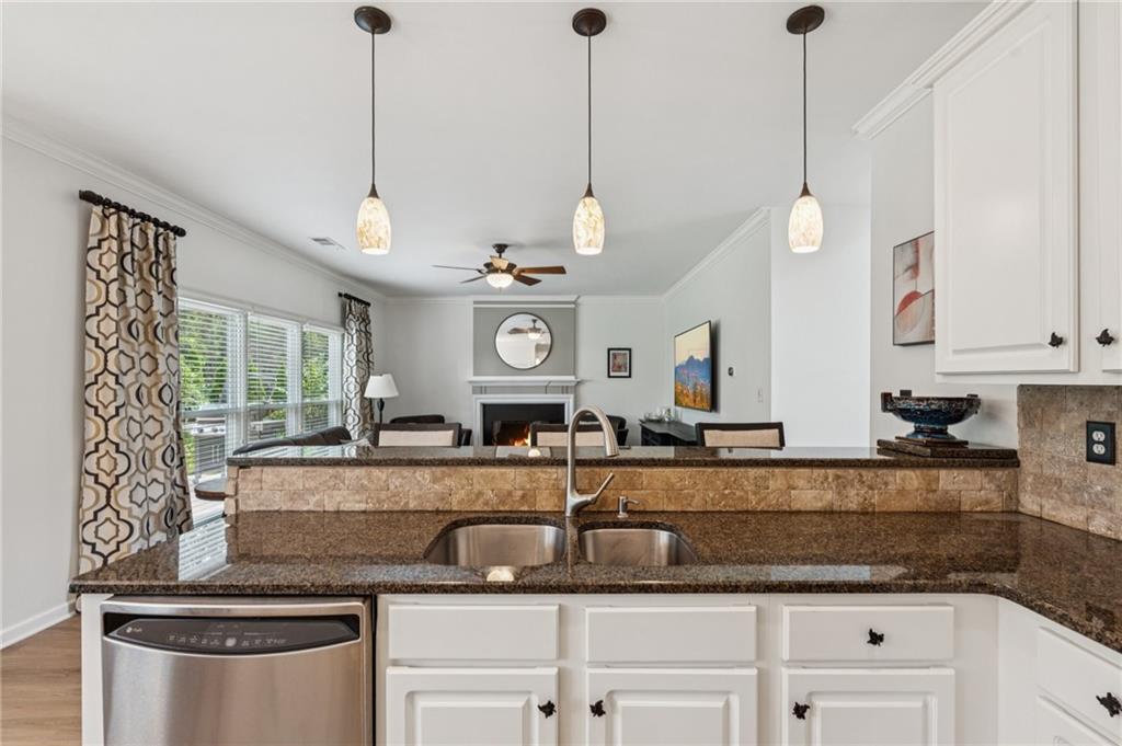150 COBBLESTONE WAY